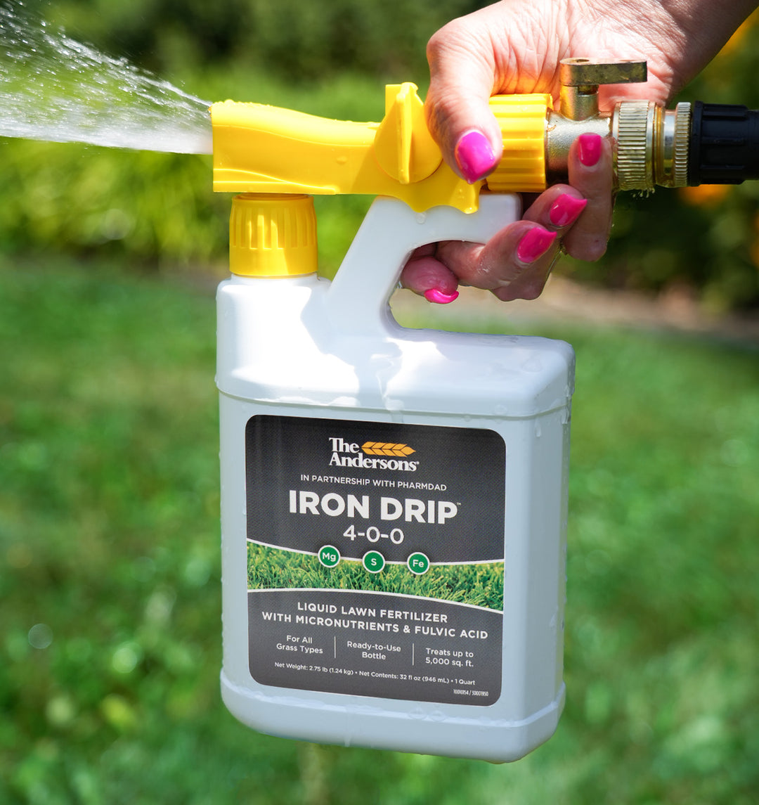 spray on garden fertilizer Iron Drip™ 4-0-0 – Andersons Lawn